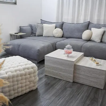 Apartment Anachi *
